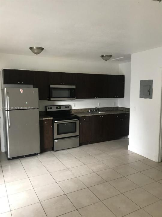 155 NE 59th St 2, Miami, Floryda 33137, USA