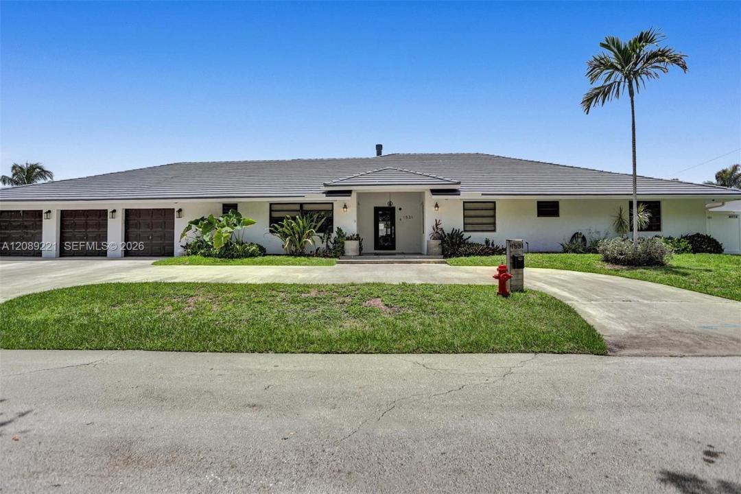 1531 SE 24th Ter, Pompano Beach, Florida 33062, USA