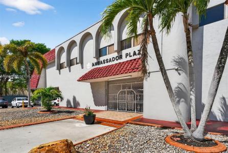 6447 E Miami Lakes Dr E 104, Miami Lakes, Floride 33014, États-Unis