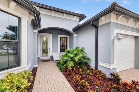 4529 Pinehurst W Trail, Oakland Park, Florida 33309