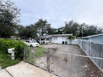 1310 Sharar Ave, Opa-Locka, फ्लोरिडा 33054, संयुक्त राज्य अमेरिका