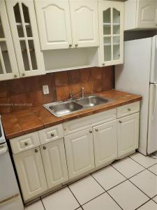 1230 NE 139th St 207, North Miami, Florida 33161, USA