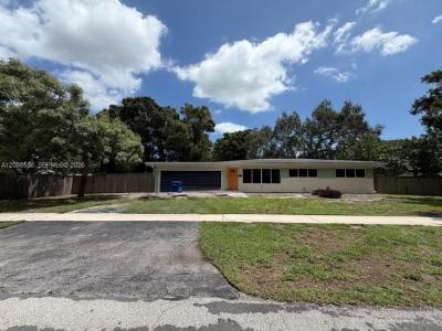 252 SW 61st Ave, Plantation, Floride 33317, États-Unis