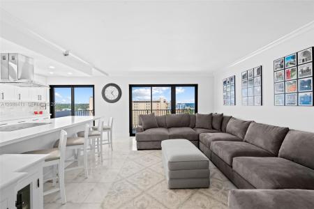 1201 S Ocean Dr 1008N, Hollywood, Florida 33019, USA