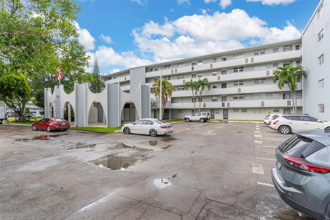 1700 NE 191st St 508, Miami, Florida 33179, Stati Uniti