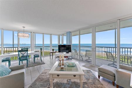 669 NE Plantation Rd 406, Hutchinson Island, Floride 34996, États-Unis