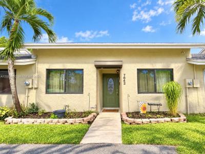 7642 NW 38th Ct, Sunrise, Florida 33351, USA