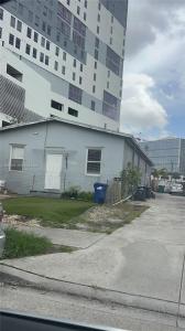 10760 SW 7th St, Sweetwater, Florida 33174, USA