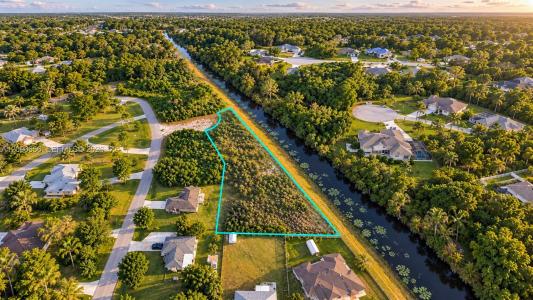 1126/1128 CAPP CT, Lehigh Acres, Floride 33971, États-Unis