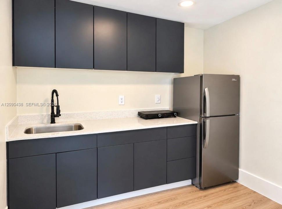 2153 NW 24th St 3, Miami, 플로리다 33142, 미국