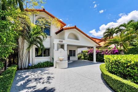 2740 SW 13th St, Miami, Florida 33145, USA