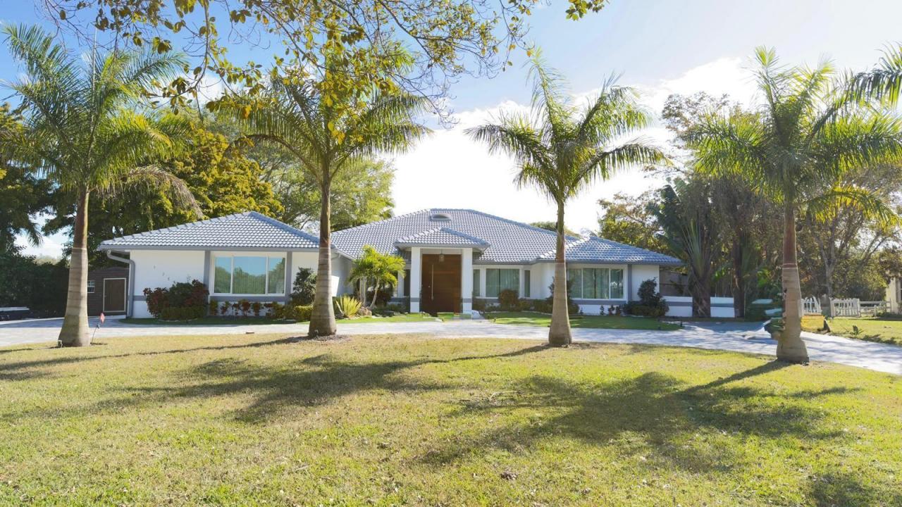 5928 NW 77TH Terrace, Parkland, Florida 33067, USA