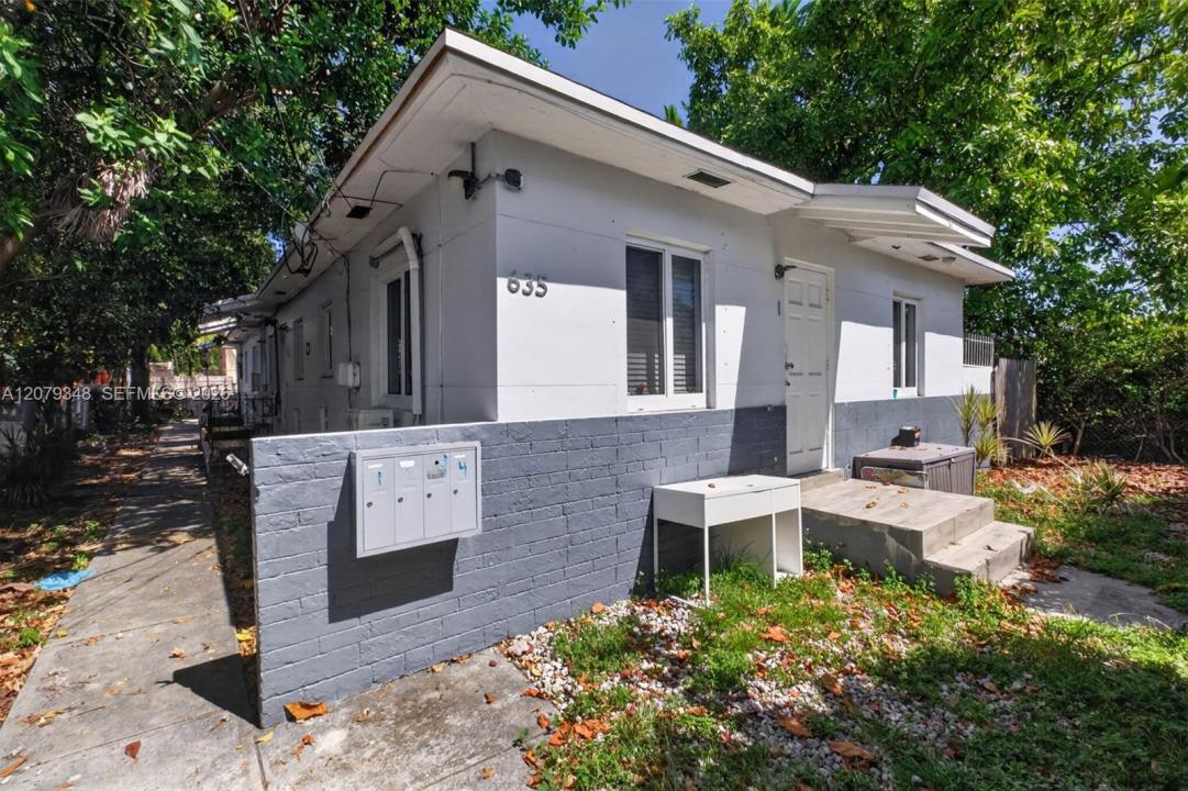 635 SW 16th Ave 2, Miami, Florida 33135