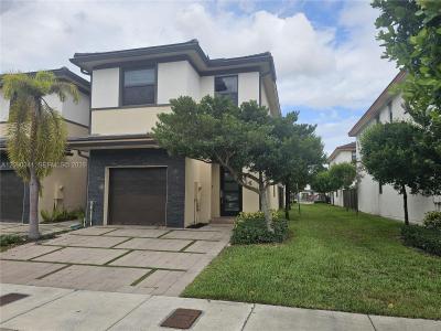 15839 NW 91st Ct ., Miami Lakes, Florida 33018, USA