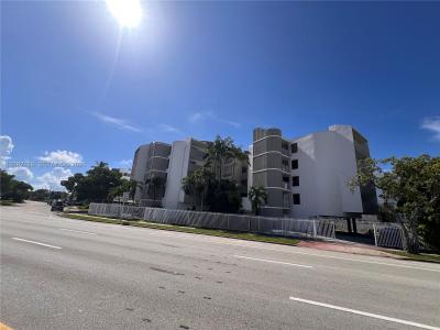 2000 Biarritz Dr 407, Miami Beach, פלורידה 33141, ארצות הברית של אמריקה 