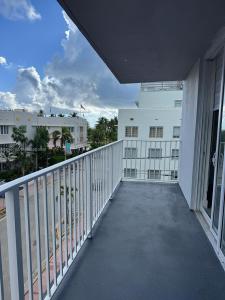 1255 Collins Ave 406, Miami Beach, Florida 33139, USA