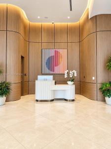 2411 LAGUNA CIR 1111, North Miami, Floride 33181, États-Unis