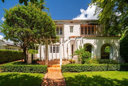 1229 Asturia Ave, Coral Gables, Florida 33134, Estados Unidos