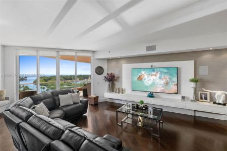 60 Edgewater Dr 9D, Coral Gables, Florida 33133, Estados Unidos