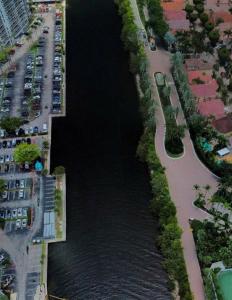 Aventura, Florida 33180, USA
