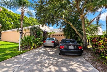 9538 NW 8th Circle, Plantation, Флорида 33324, Соединенные Штаты