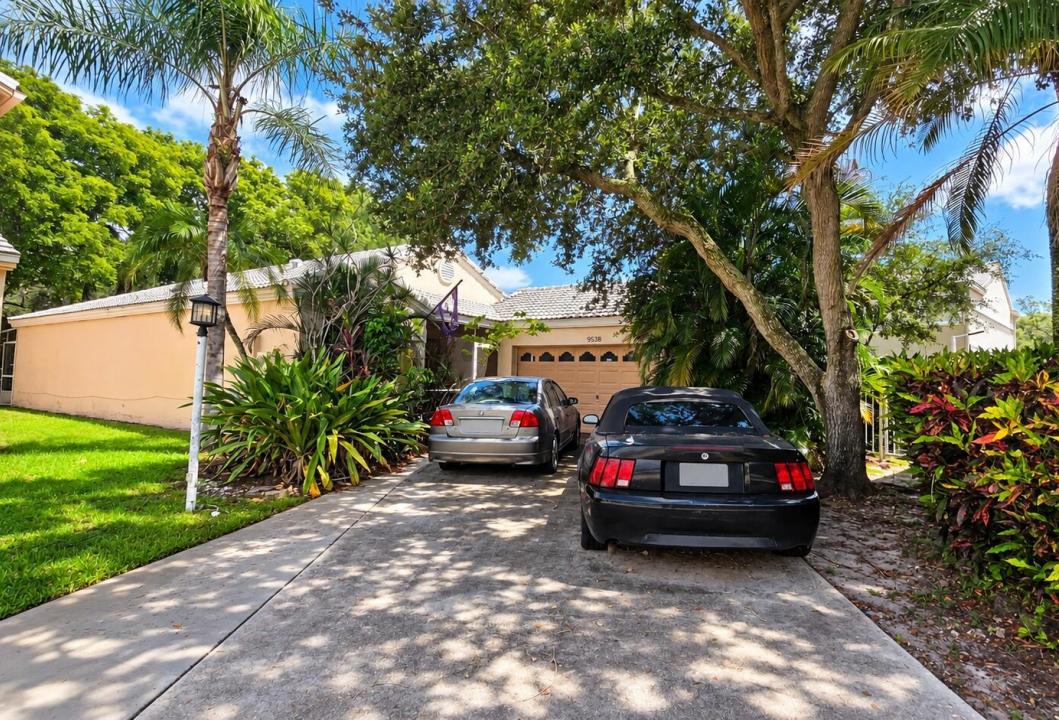 9538 NW 8th Circle, Plantation, פלורידה 33324, ארצות הברית של אמריקה