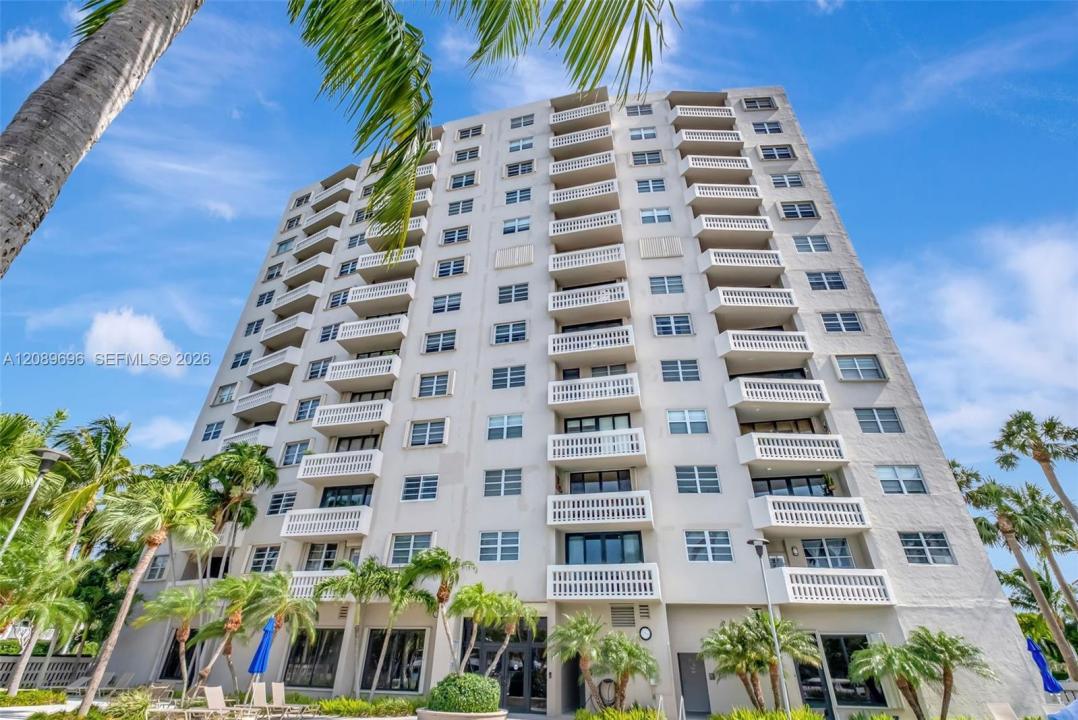 90 Edgewater Dr 327, Coral Gables, Florida 33133, Estados Unidos