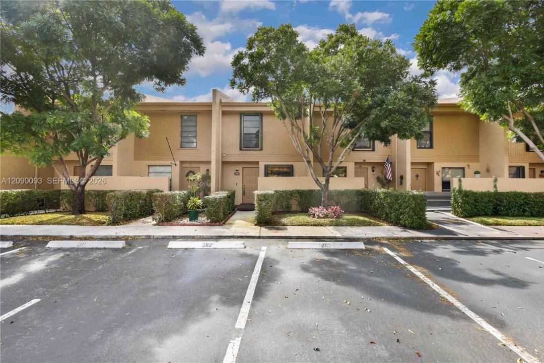 1440 NW 97th Ter 282, Pembroke Pines, Floride 33024, États-Unis