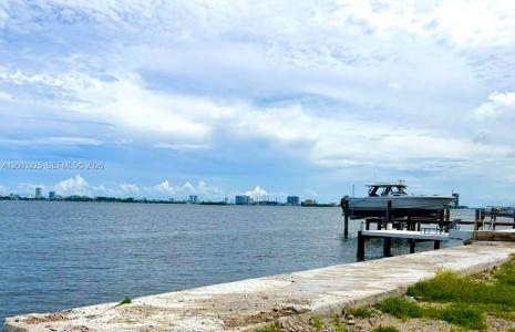 10875 N Bayshore Dr, Miami, फ्लोरिडा 33161, संयुक्त राज्य अमेरिका