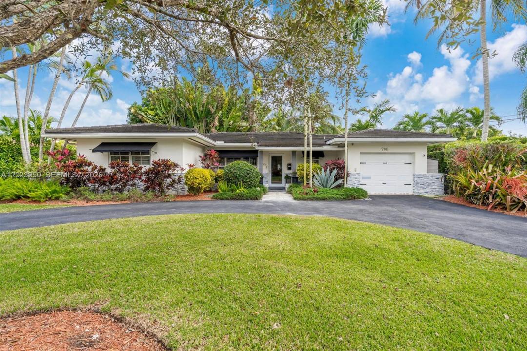 700 Vilabella Ave, Coral Gables, Florida 33146, USA