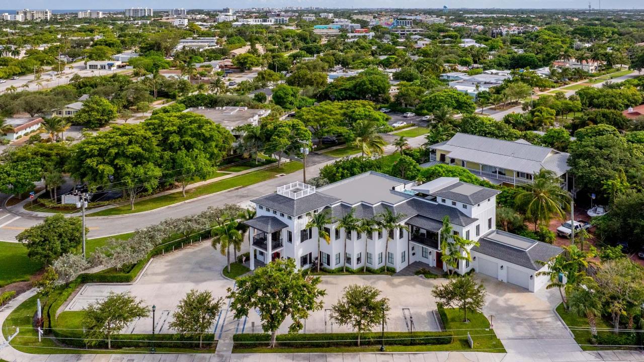 230 George Bush Boulevard, Delray Beach, Florida 33444