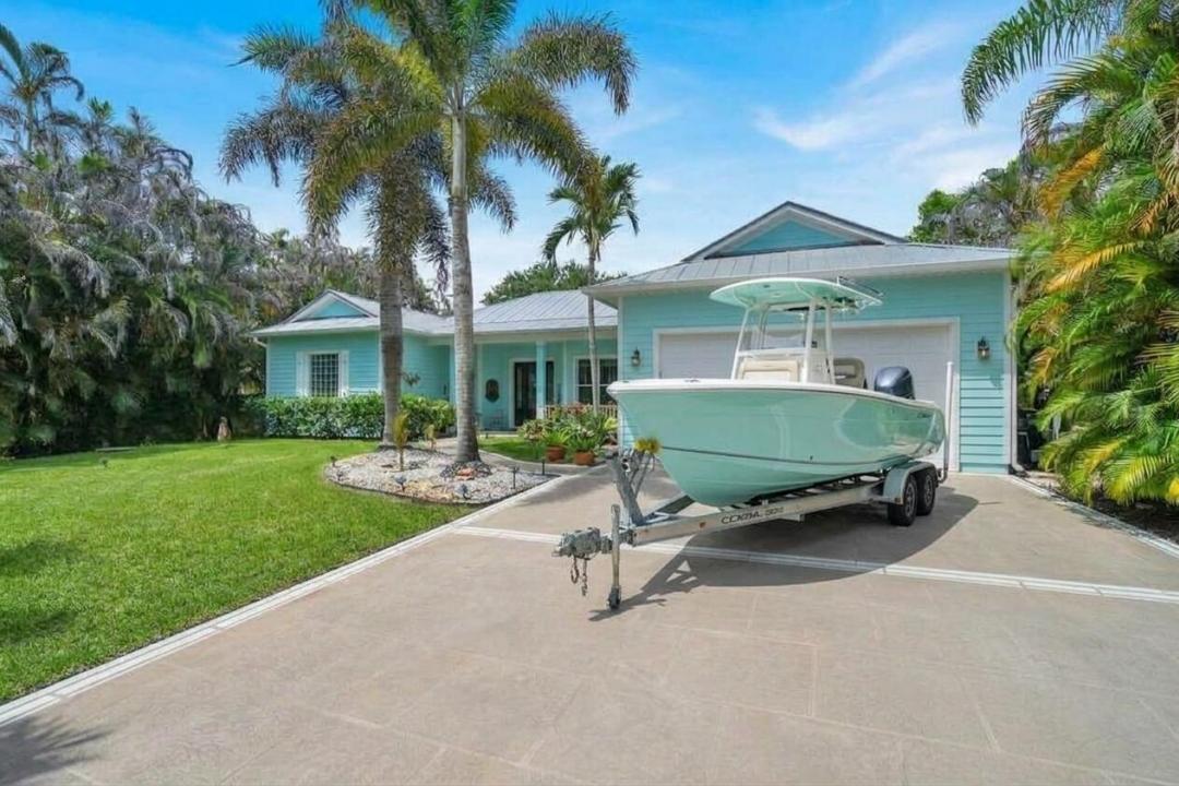 1870 NE VICTORIAN Lane, Jensen Beach, 플로리다 34957, 미국