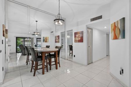 9474 S BELFORT Circle 206, Tamarac, Флорида 33321, Соединенные Штаты