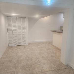 7800 SW 9th Street, North Lauderdale, Floryda 33068, USA