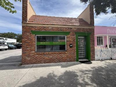 530 Northwood Road, West Palm Beach, Florida 33407