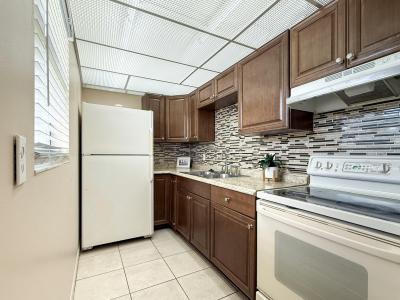 200 BONNIE Boulevard 117, Palm Springs, Floryda 33461, USA