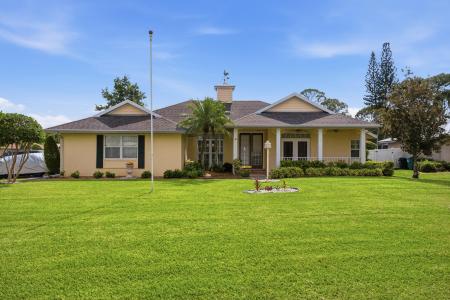 692 SW EWING Avenue, Port St. Lucie, Florida 34983, Estados Unidos