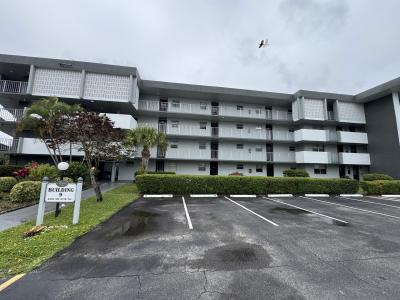 2861 NW 47TH Terrace 207B, Lauderdale Lakes, Floryda 33313, USA