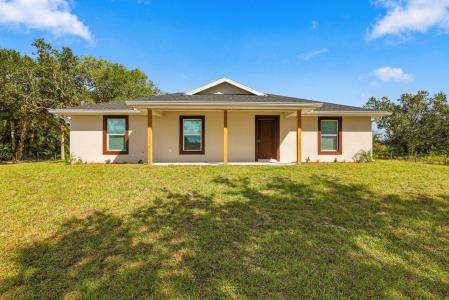 14973 NW 304TH Street, Okeechobee, Floryda 34972, USA
