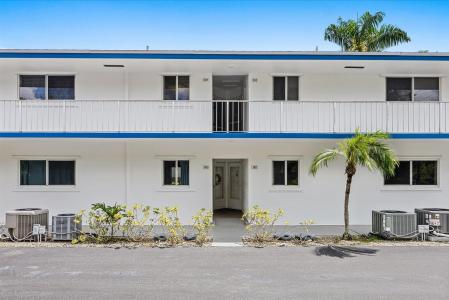 2 GARDEN Street 203M, Tequesta, Florida 33469, Stati Uniti