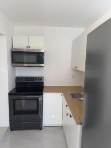 8211 BISCAYNE Boulevard 3, Miami, Flórida 33138, Estados Unidos