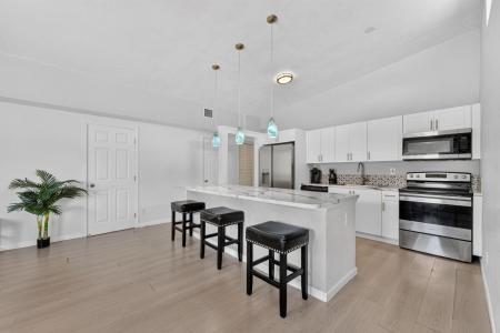 910 NW 17TH Avenue, Fort Lauderdale, Florida 33311, HOA KỲ