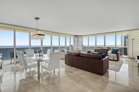 1830 S Ocean Drive 1402, Hallandale Beach, Floryda 33009, USA