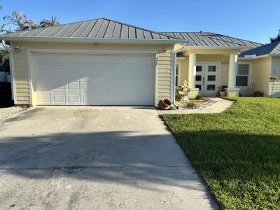 527 NW Avon Avenue, Port St. Lucie, פלורידה 34983, ארצות הברית של אמריקה 