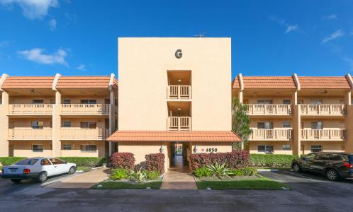 6850 ROYAL PALM Boulevard 303G, Margate, Floride 33063, États-Unis