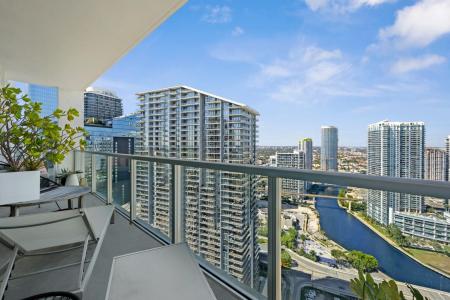 55 SE 6TH Street 4300, Miami, Florida 33131
