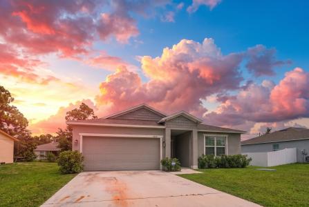 1811 SE SANDIA Drive, Port St. Lucie, Florida 34983, HOA KỲ