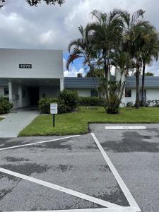 4575 Lucerne Lakes W Boulevard 105, Lake Worth, Florida 33467, Amerika Birleşik Devletleri