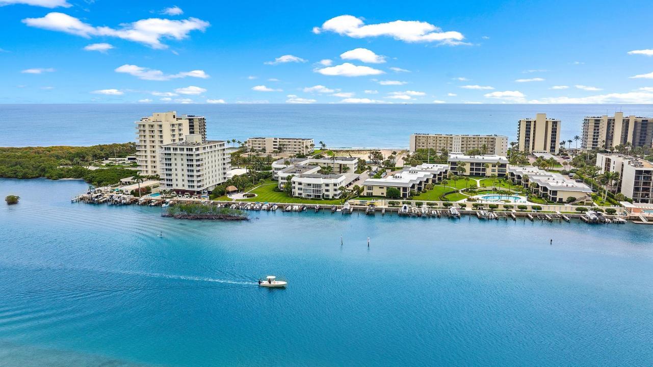 325 S Beach Road 210, Tequesta, Floryda 33469, USA