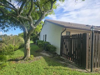 3801 WATERVIEW Circle, Palm Springs, Florida 33461